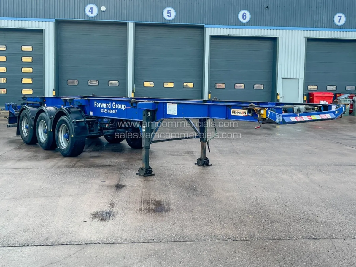 2007 DENNISON SLIDING SKELETAL TRAILER - Image 1