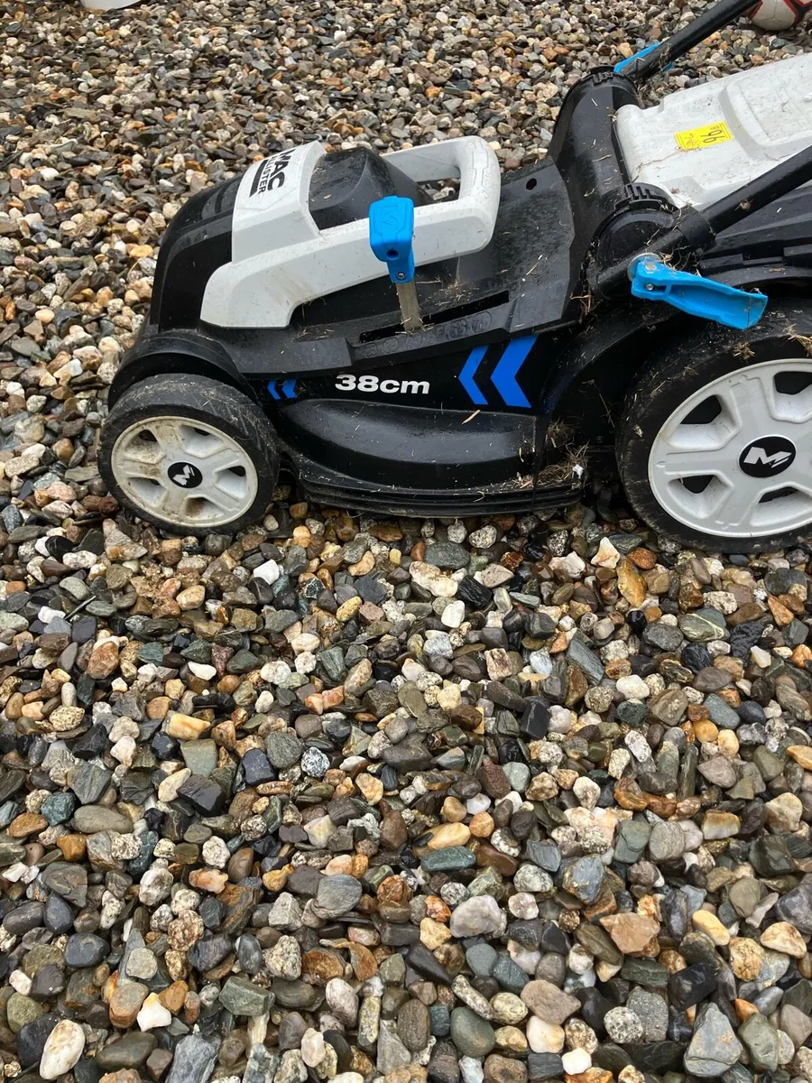 Electric lawnmower - Image 4