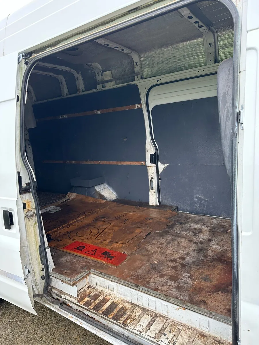 Ford Transit TwinWheel 2007 TAX/DOE 04/26 - Image 4