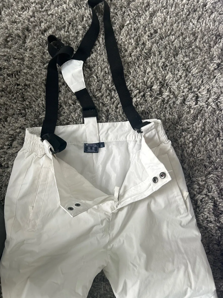 Ski jacket and trousers - Image 2