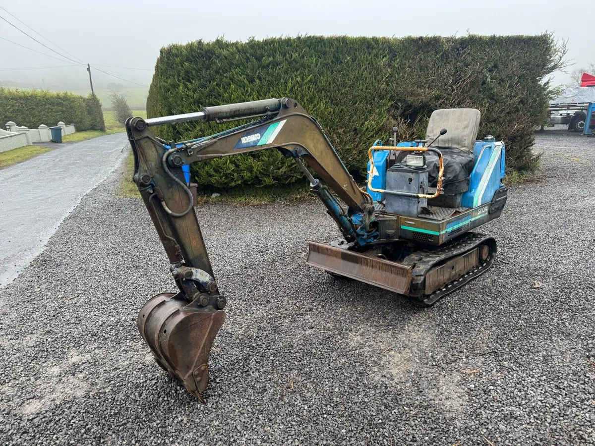 Kobelco sk014 mini digger - Image 2