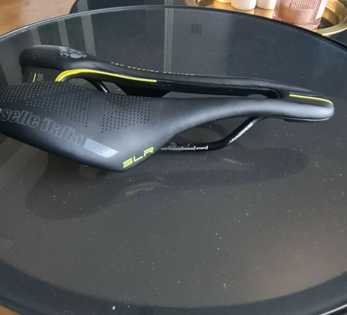 Selle italia SLR Superflow saddle - Image 1