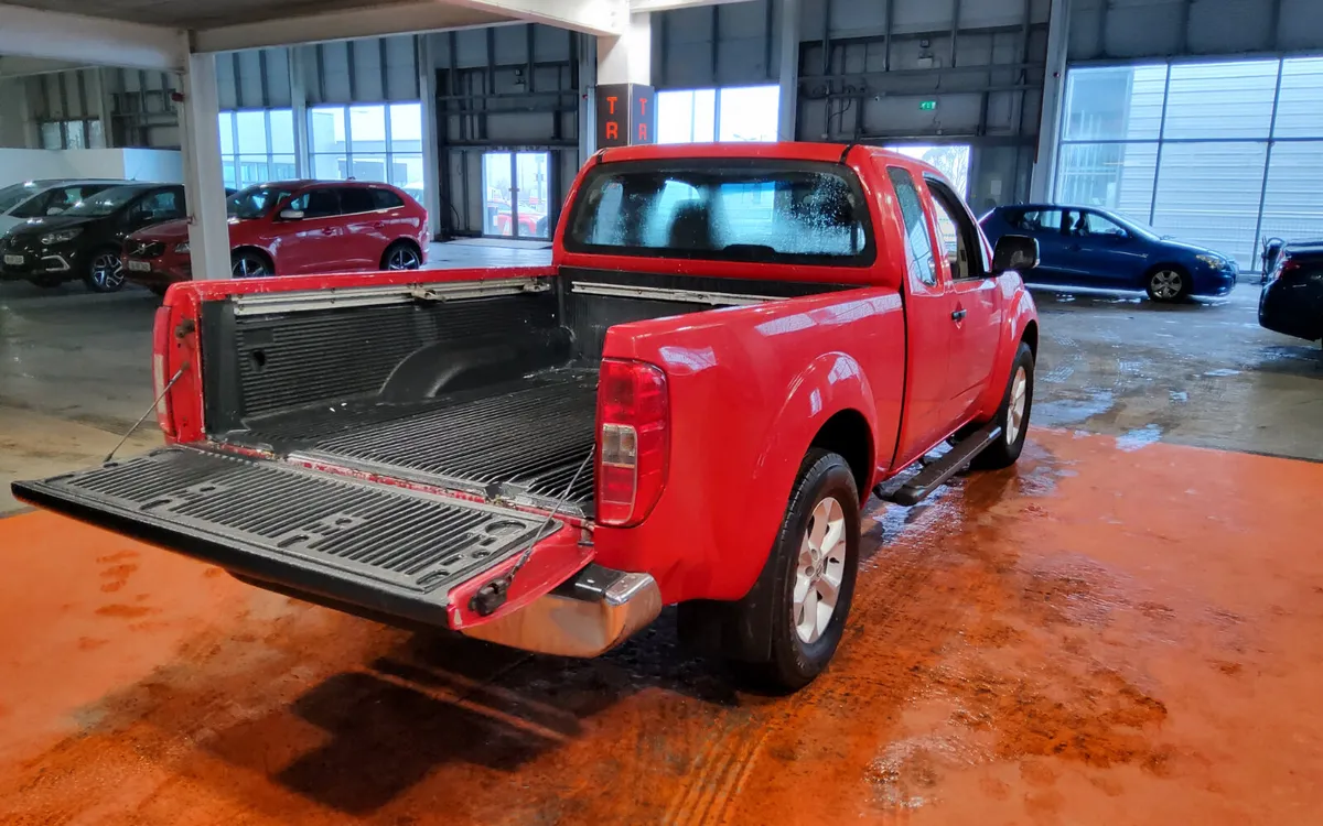 Nissan Navara 2012 - Image 3