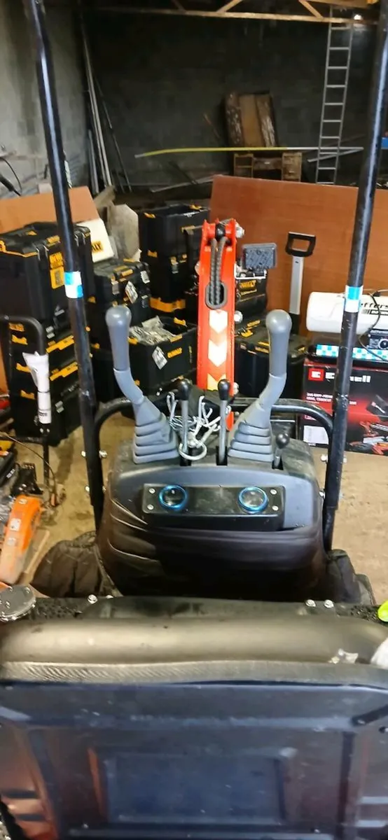 Mini digger 2025.  Detachable canopy . - Image 3