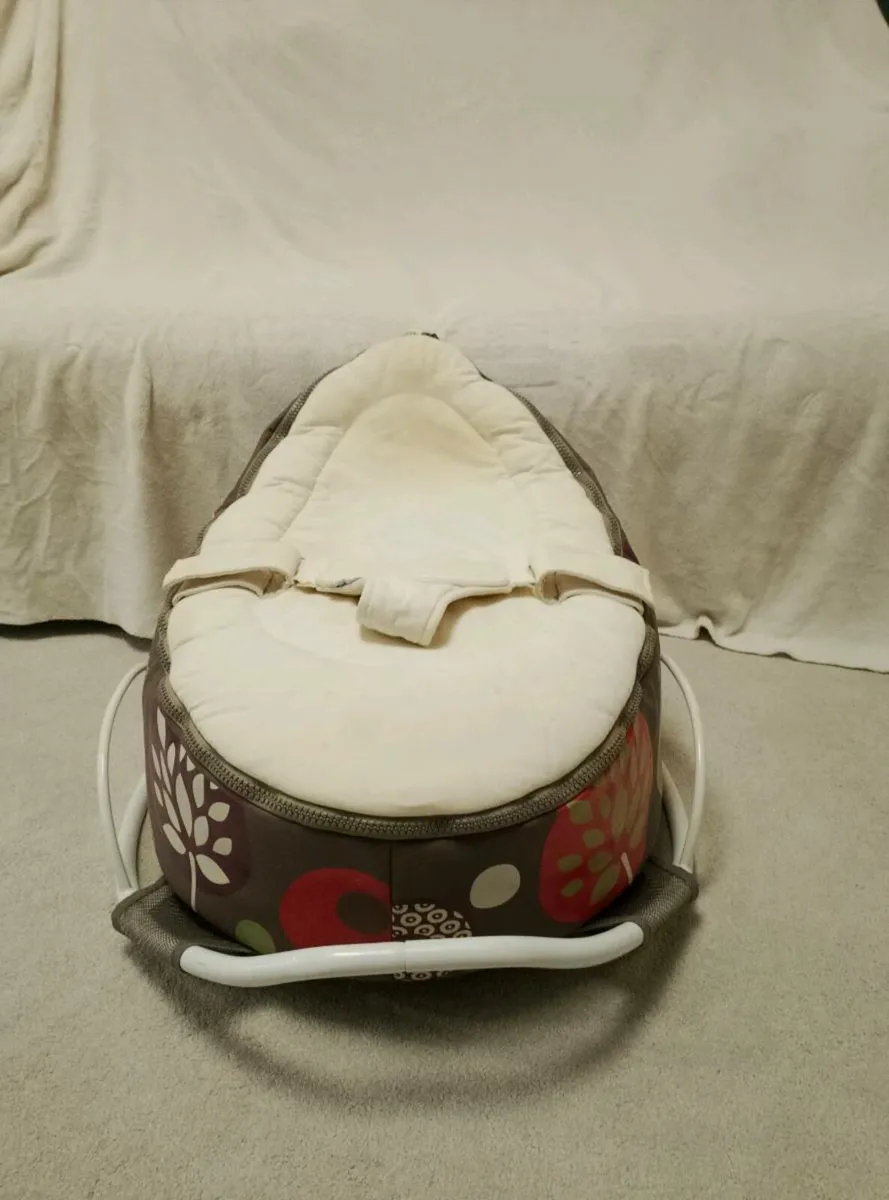 Doomo 2 in 1 baby seat and toy arch - Image 3