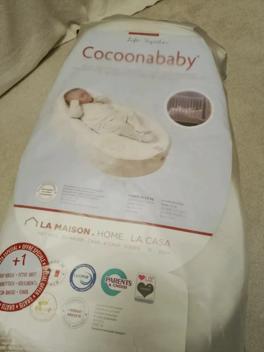 Cocoona Baby nest sleeping aid - Image 1