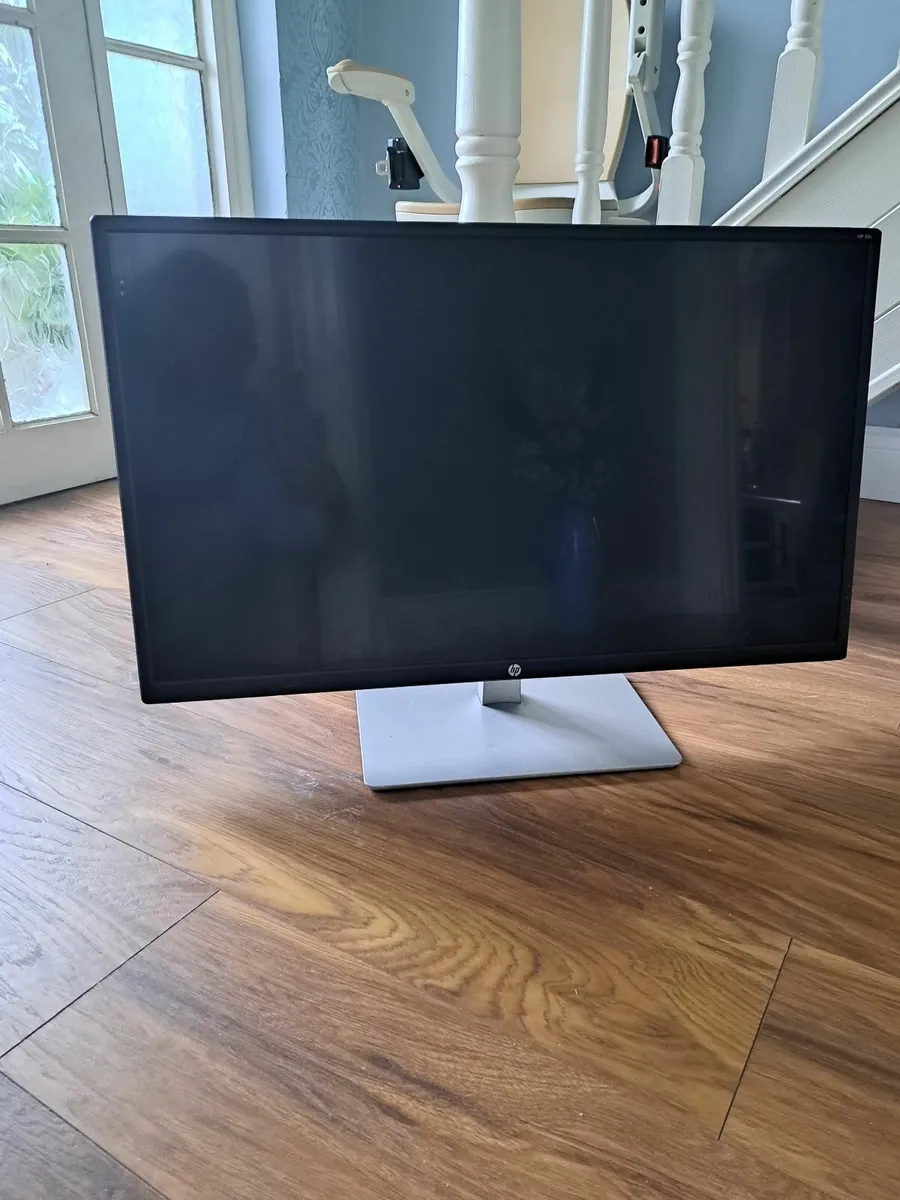 32 inch HP Monitor