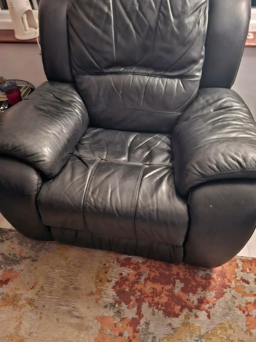 Suite of furniture - Image 3