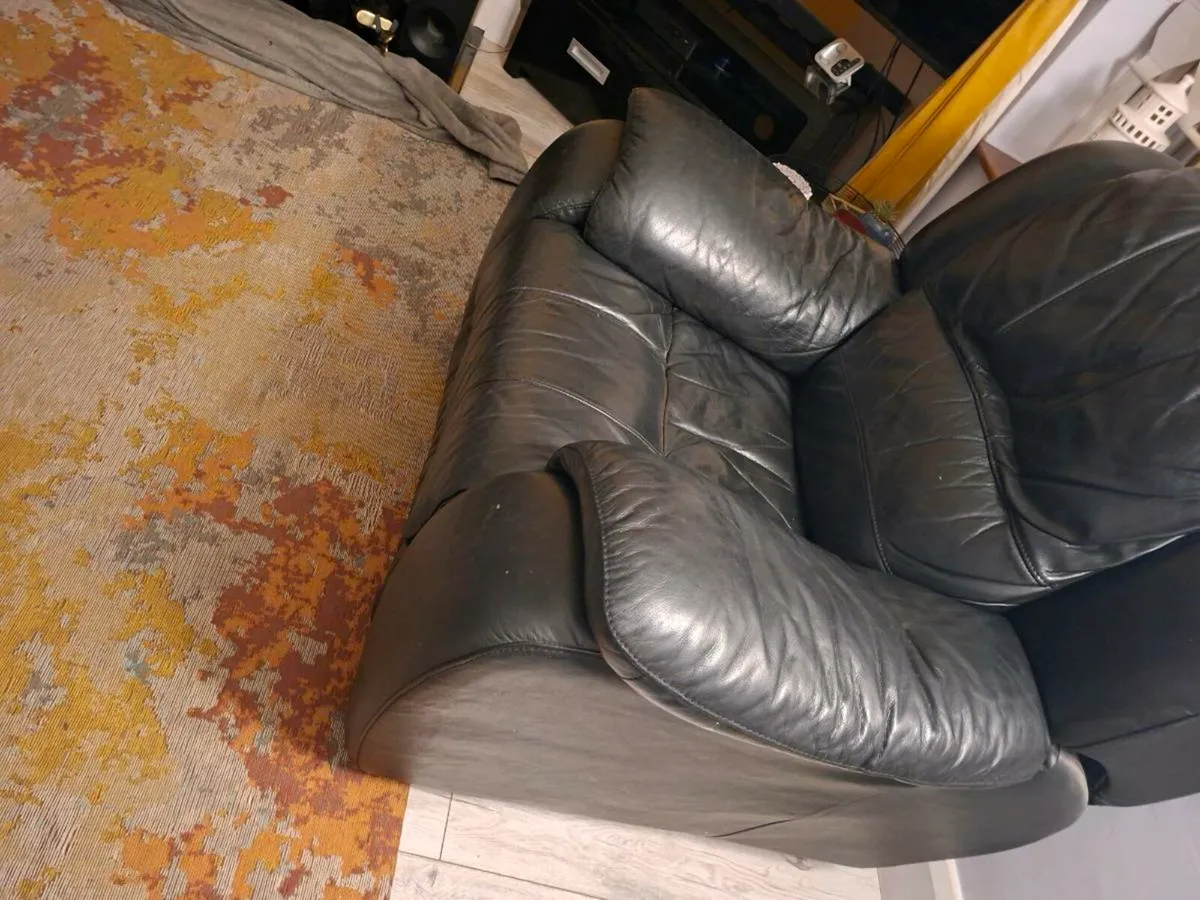 Suite of furniture - Image 4