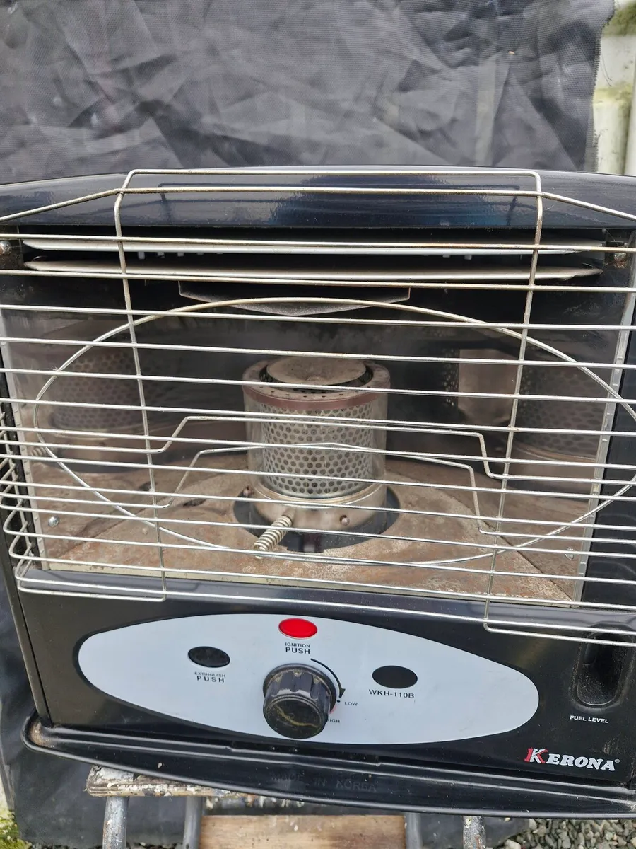Paraffin heater - Image 1