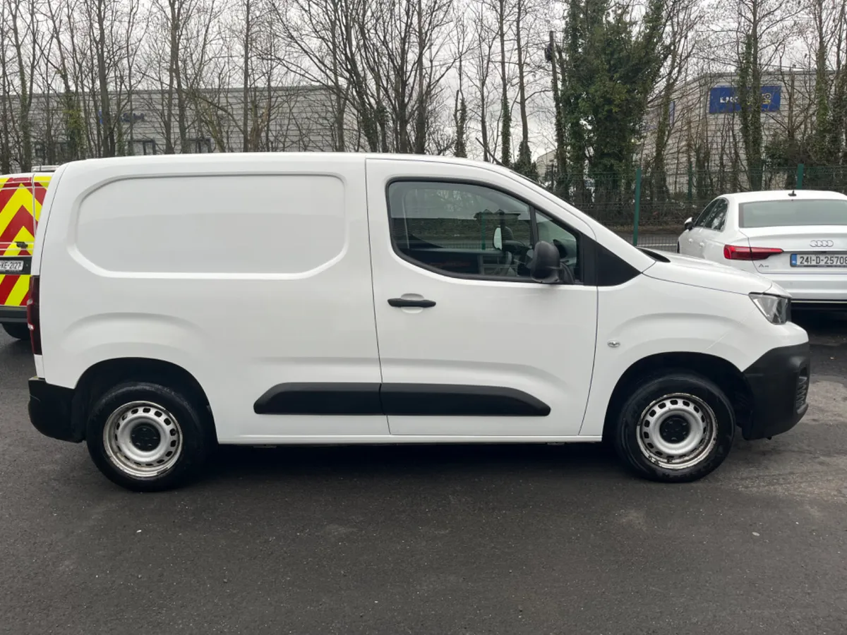 Peugeot Partner 1.5L 6 Speed 100BHP - Image 4