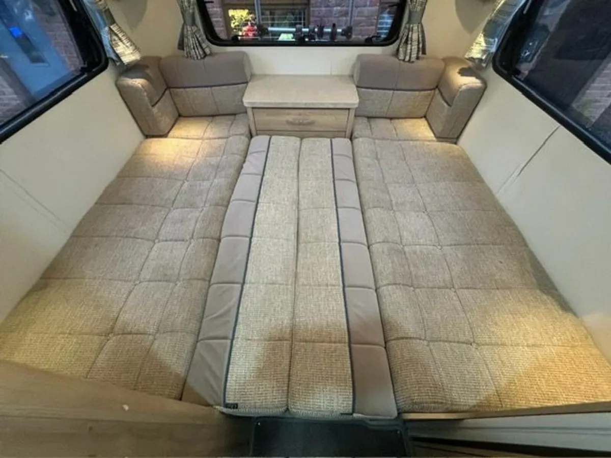 .2016 Elddis Autoquest 180  6 Berth Motorhome - Image 2