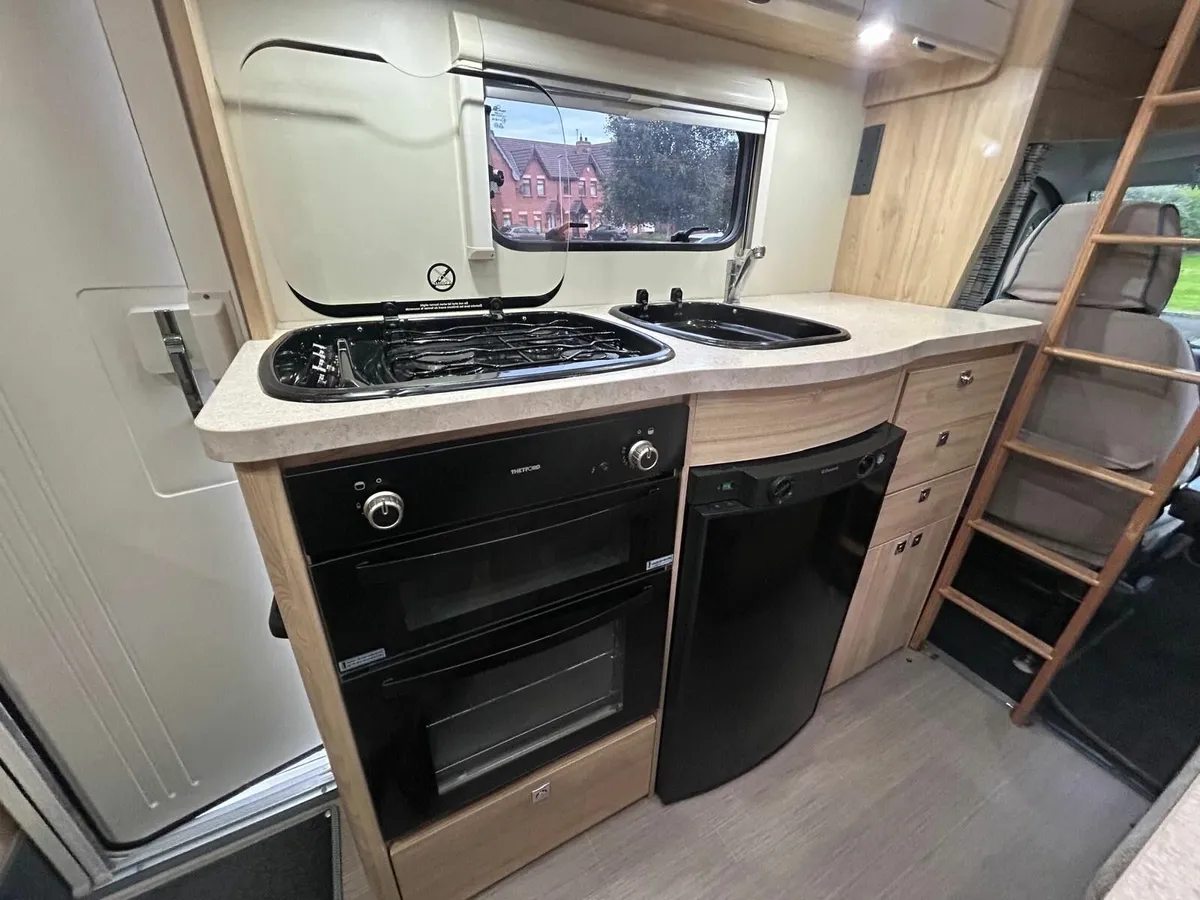 .2016 Elddis Autoquest 180  6 Berth Motorhome - Image 4