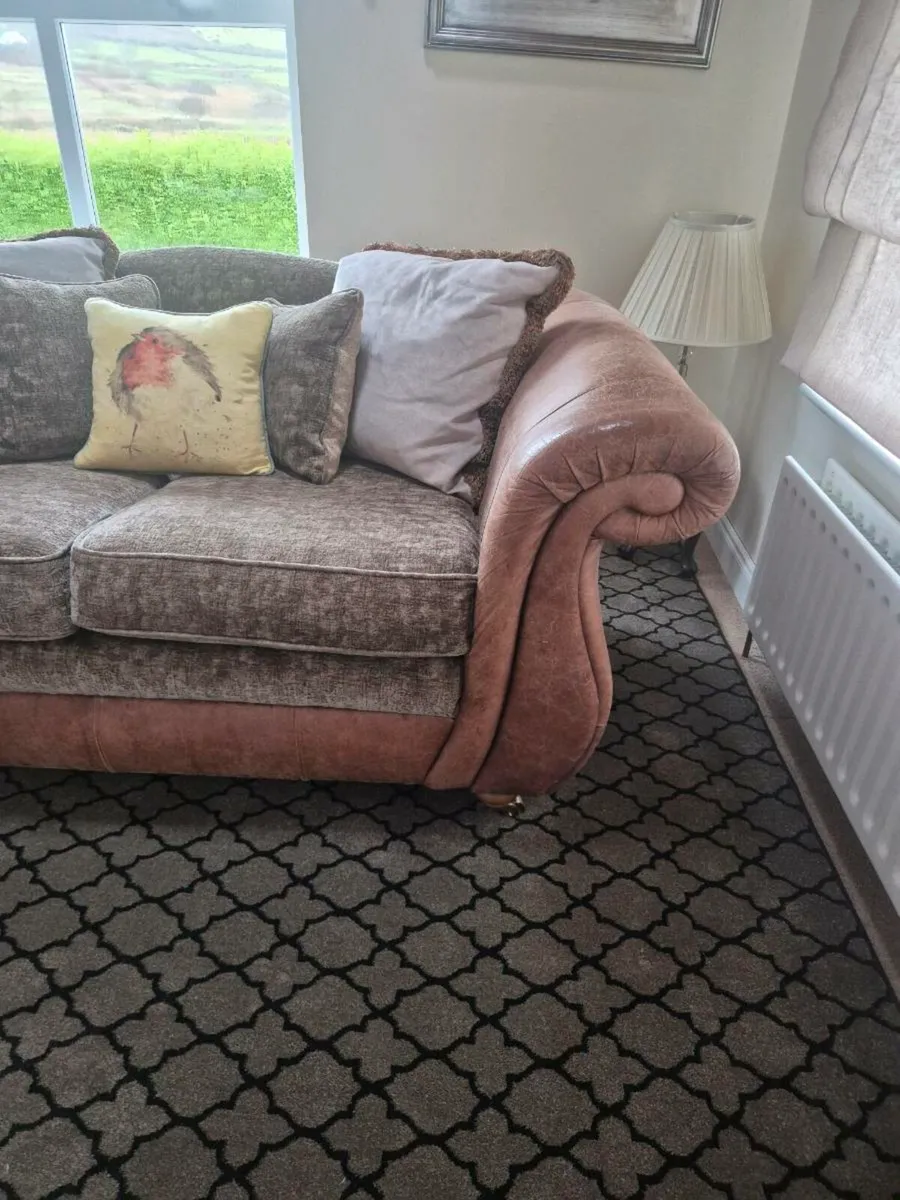 Large 2/3 seater - Image 2