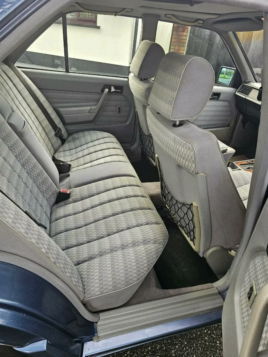 Mercedes Benz 190 diesel - Image 3