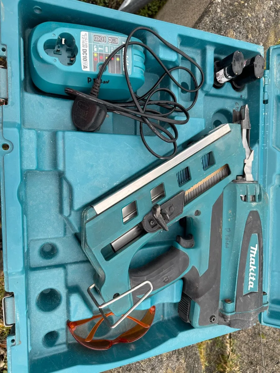 Makita first fix nail gun - Image 2