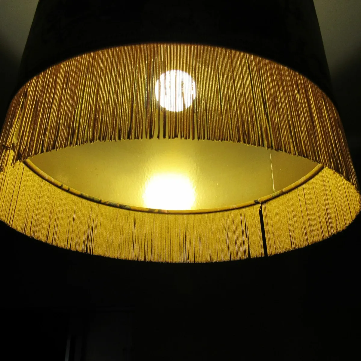 Decorative hanging lampshade with floral fabric - Image 4