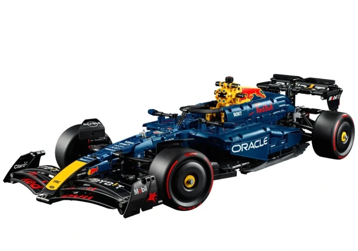 Lego technic Red Bull racing F1- Set 42206 - Image 1