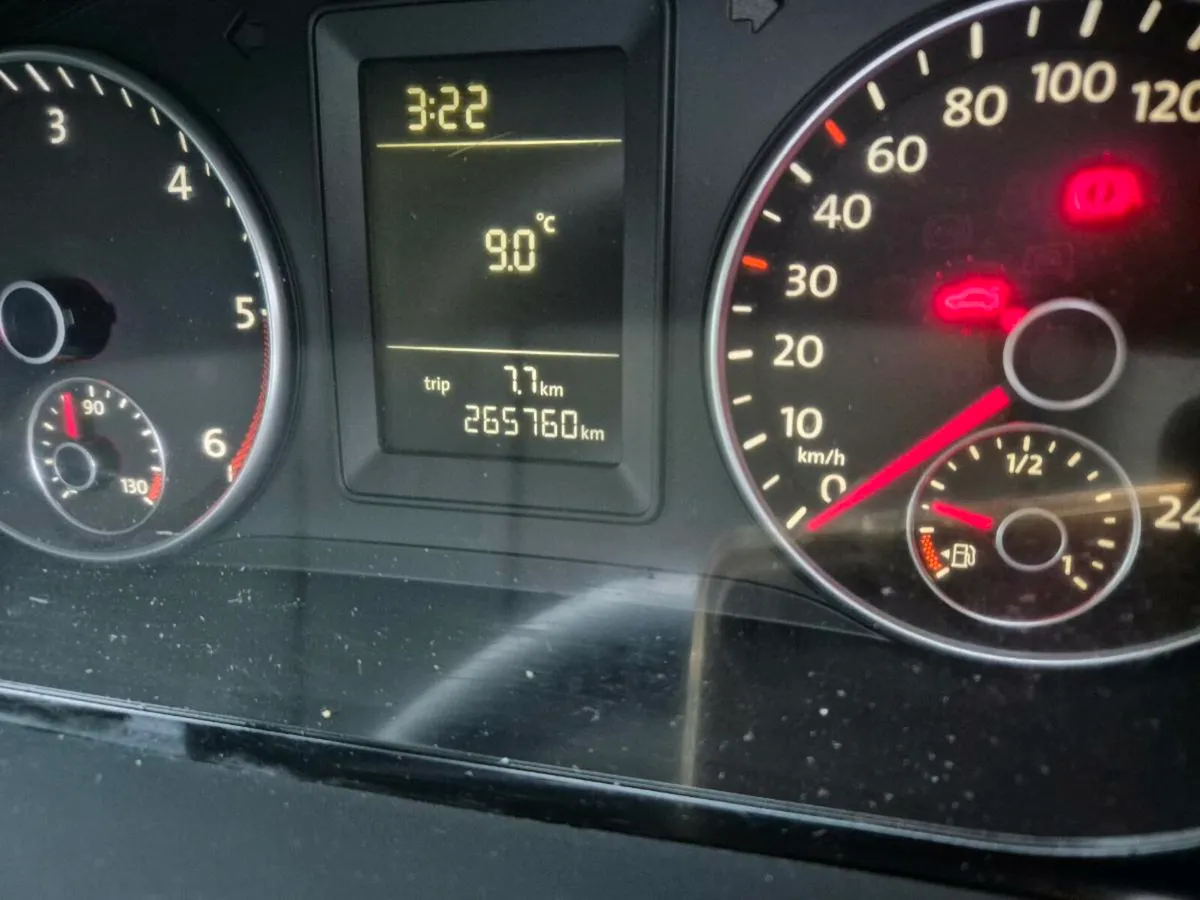 2011 VW Caddy 1.6 tdi.10/26tax No test - Image 3