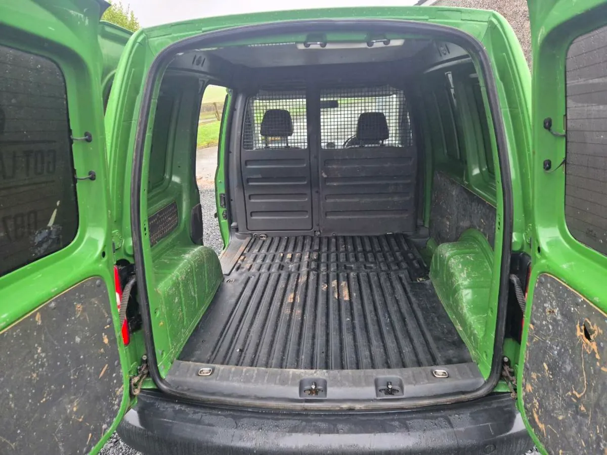 2011 VW Caddy 1.6 tdi.10/26tax No test - Image 2