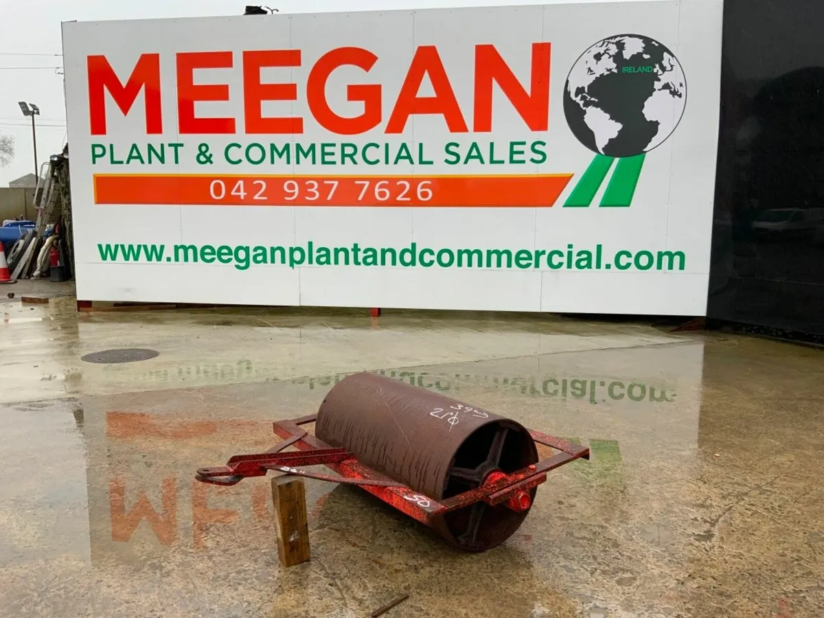 OLD STYLE CAST IRON TOW BEHIND ROLLER. - Image 2