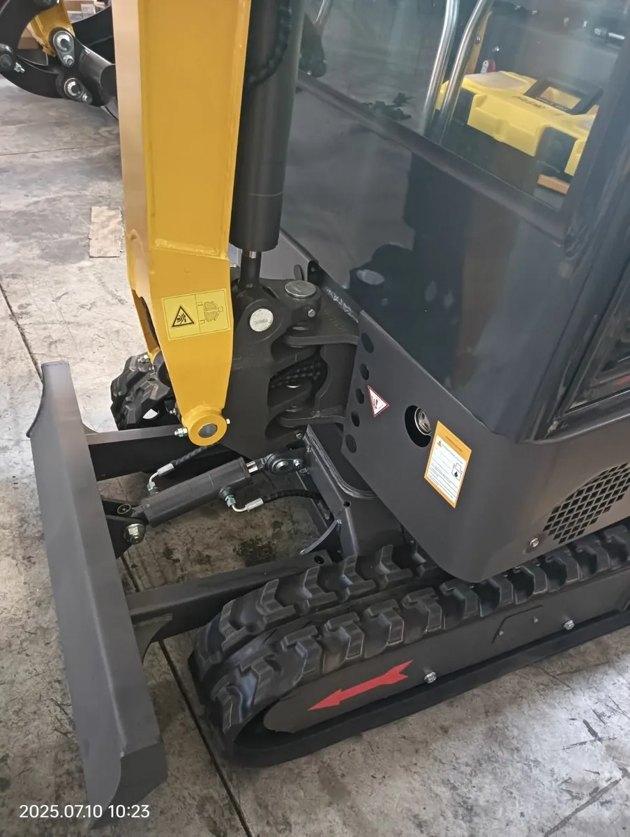 Mini Excavator - Image 3