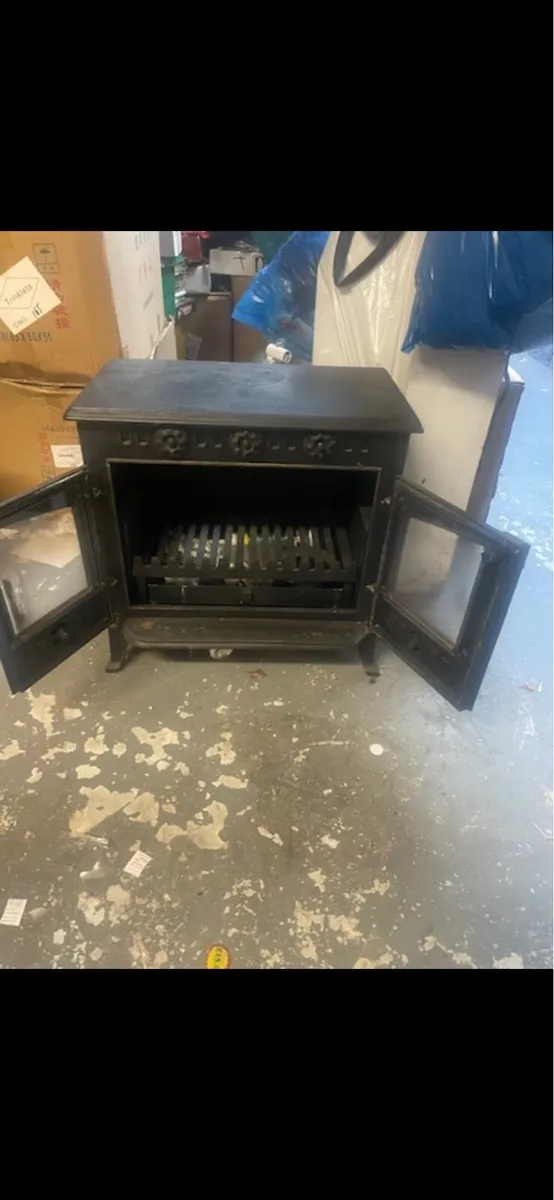 Solid fuel stove - Image 2