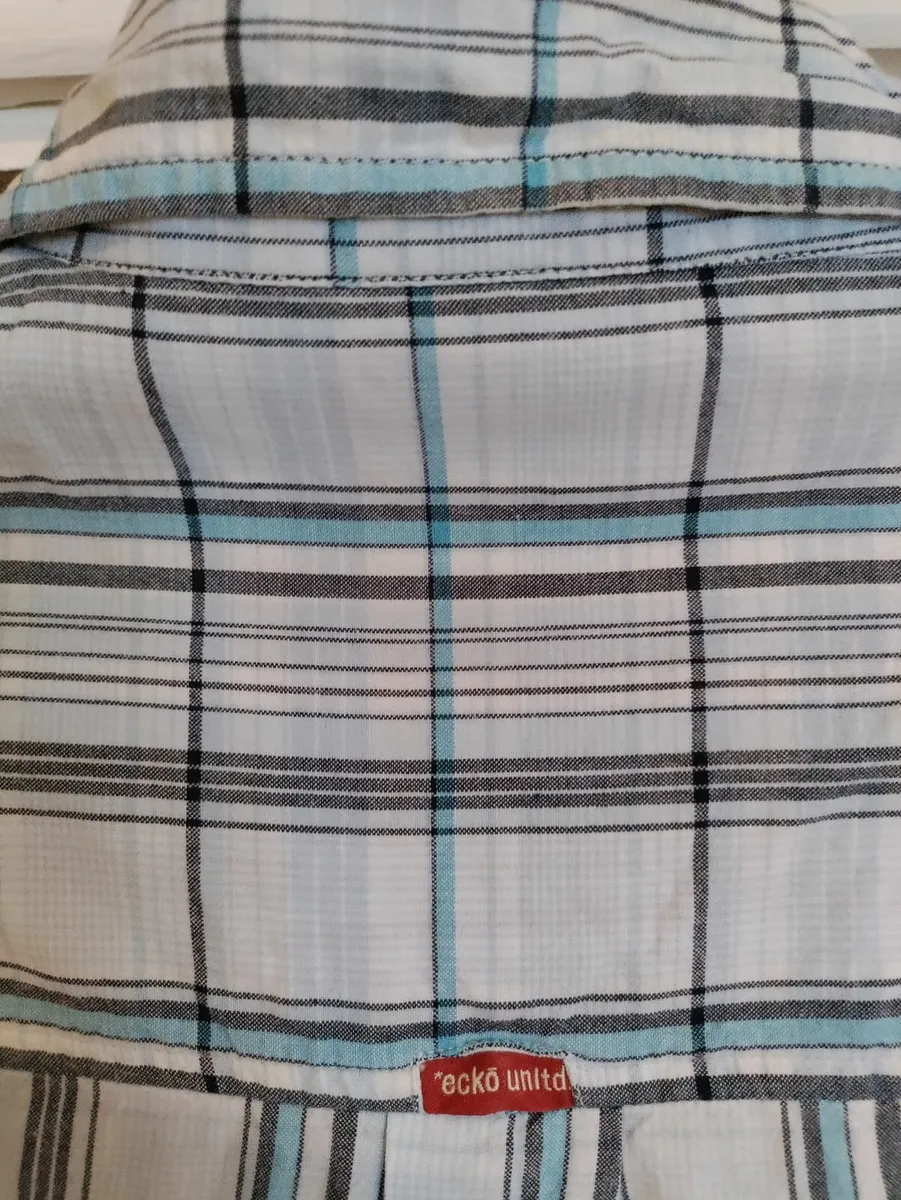 Marc Ecko Unltd S/S shirt M - Image 4