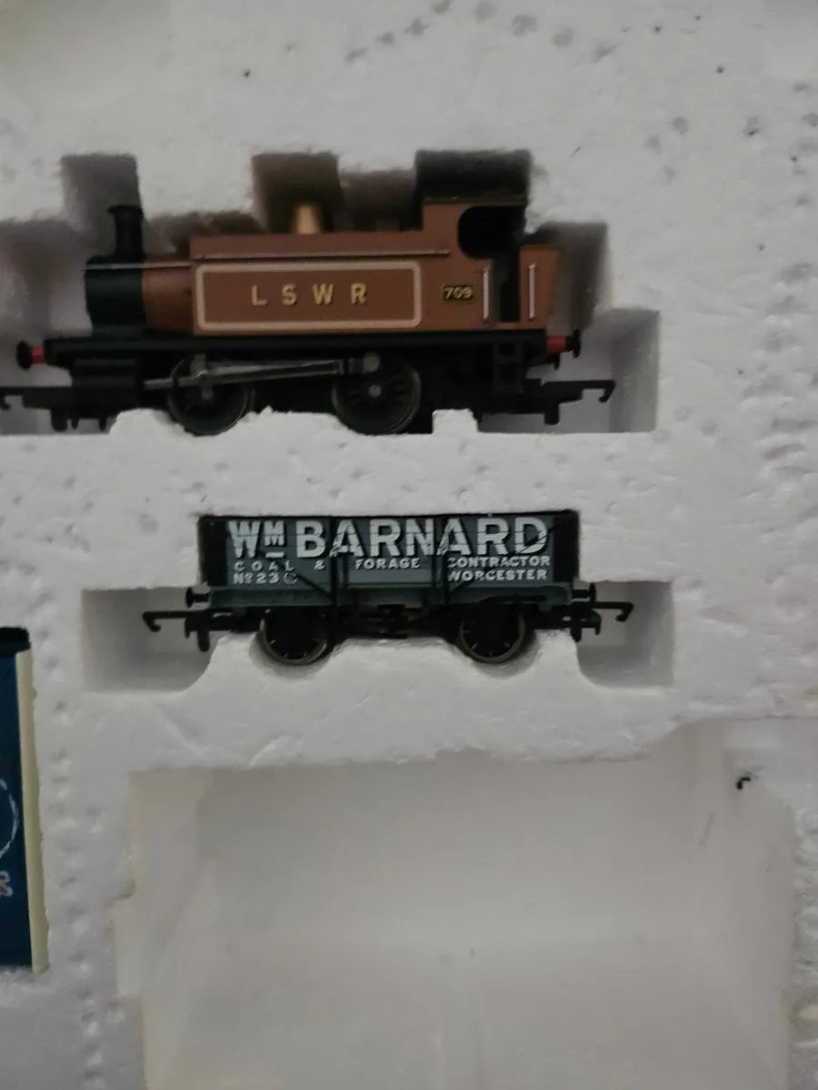 Hornby OO Gauge Train Set - Image 3