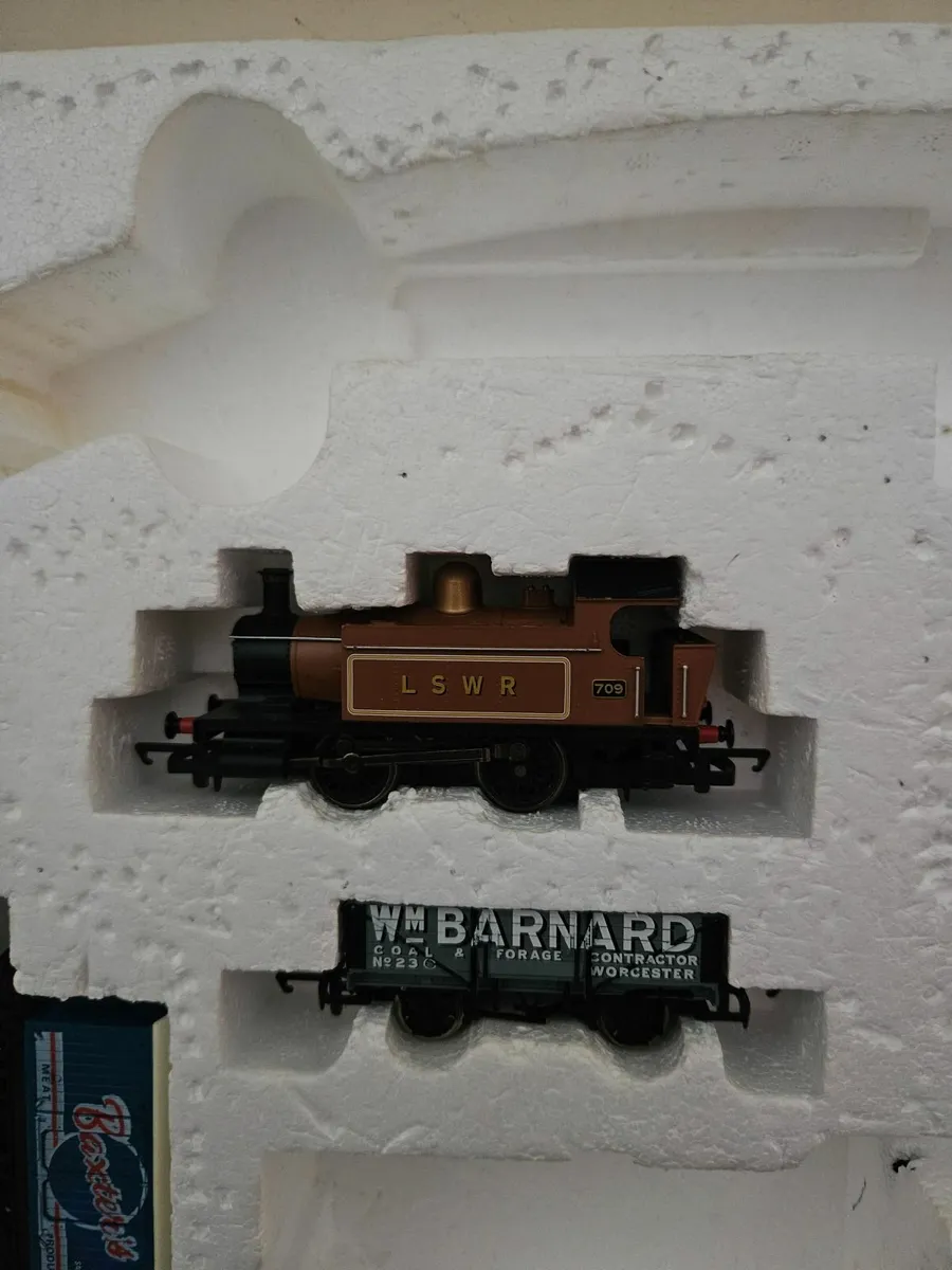 Hornby OO Gauge Train Set - Image 4