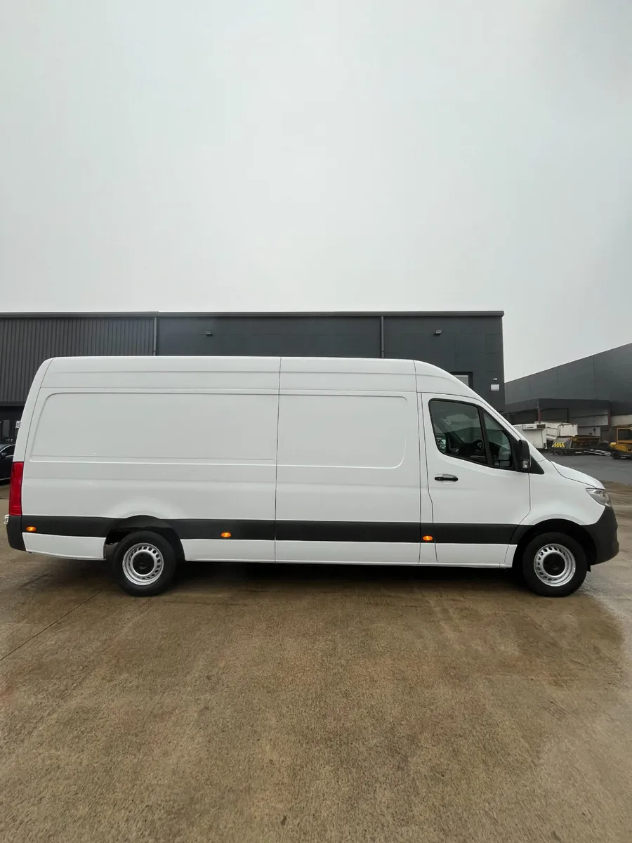 2022 Mercedes Sprinter 315 CDI Progressive LWB - Image 3