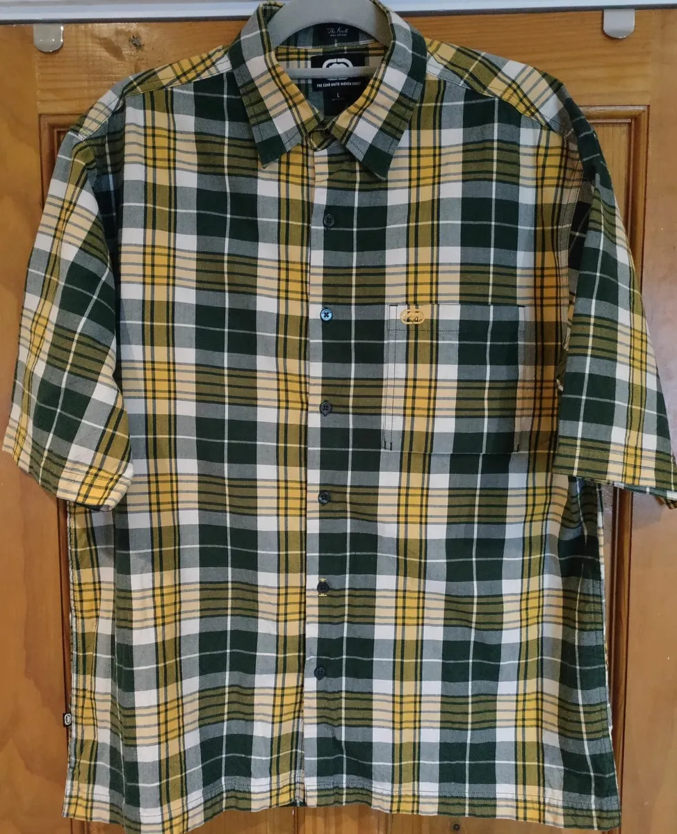 Marc Ecko Unltd S/S shirt L - Image 2