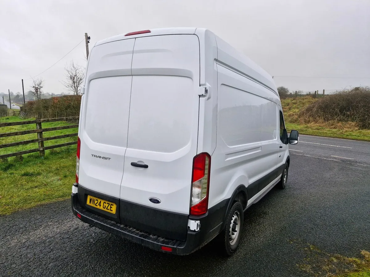 Ford Transit 2024 - Image 2