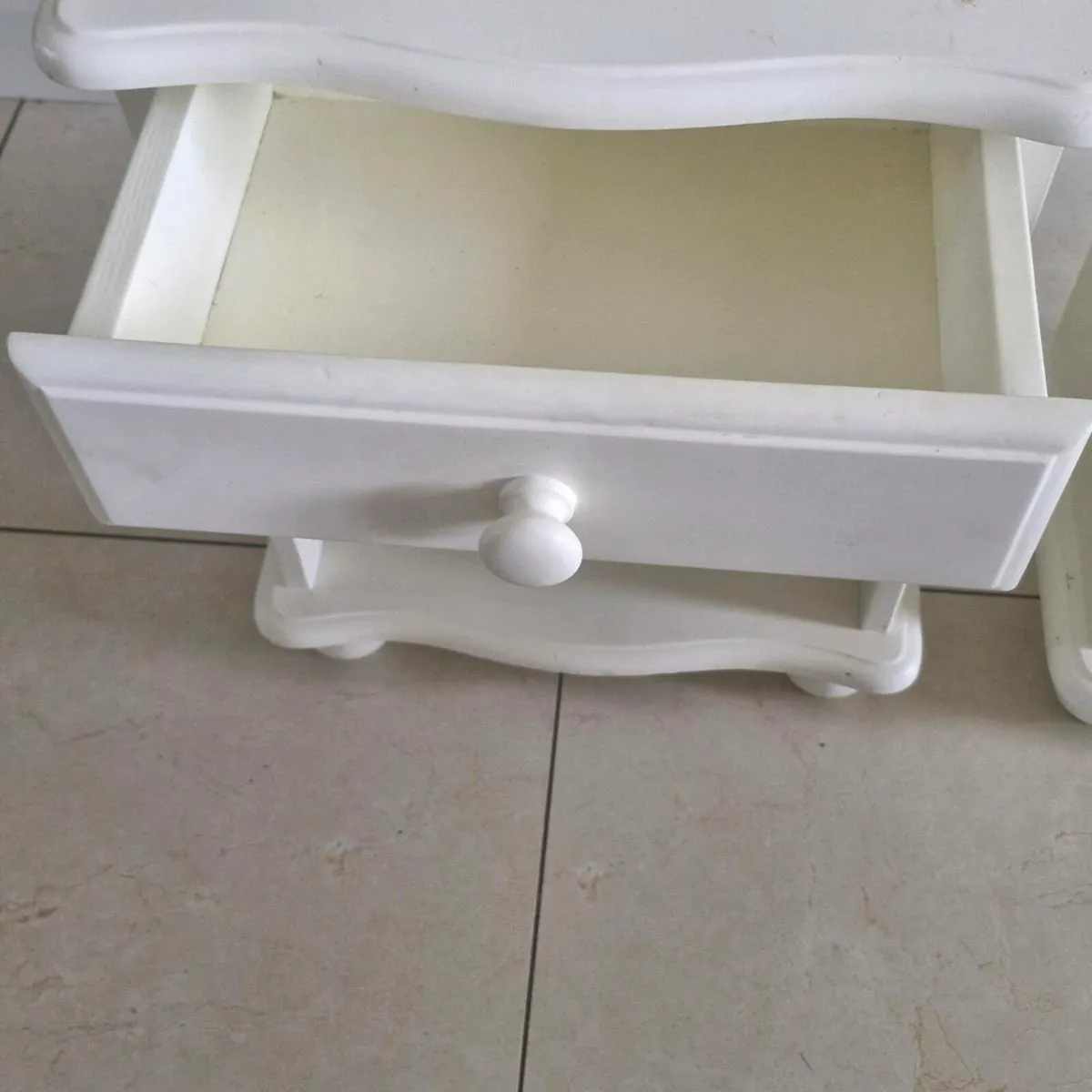 Pair of Bedside Lockers - Image 3