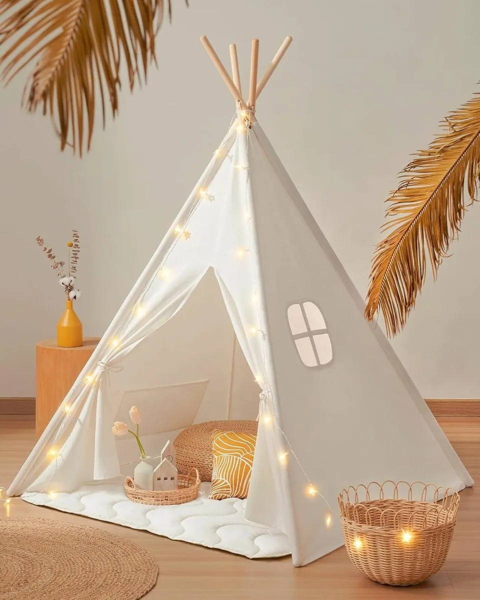 Teepee Tent for Kids with Padded Mat Light String - Image 1