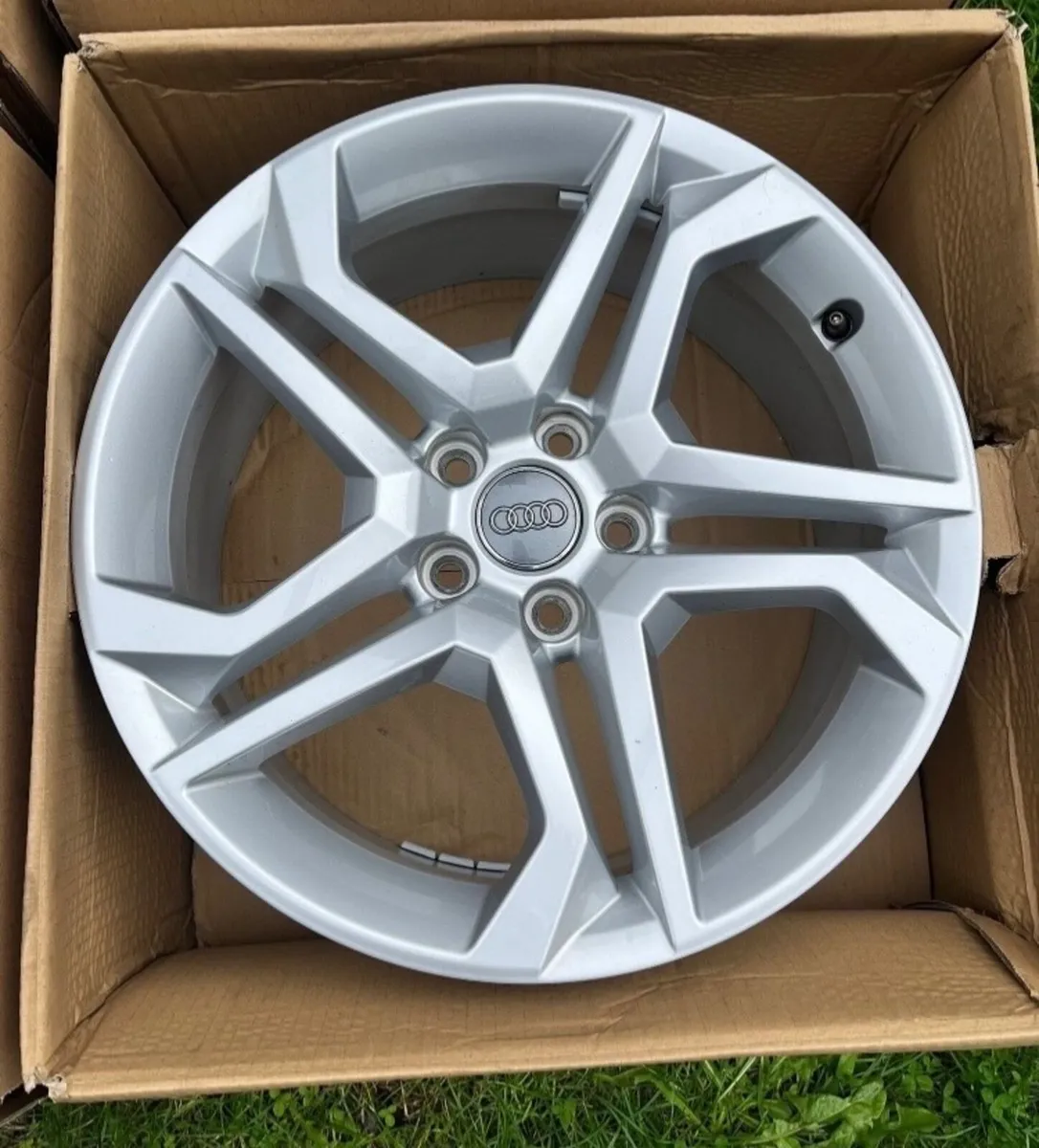 Alloy wheels Audi A4,A6,Q5 18 inch Like NEW - Image 4