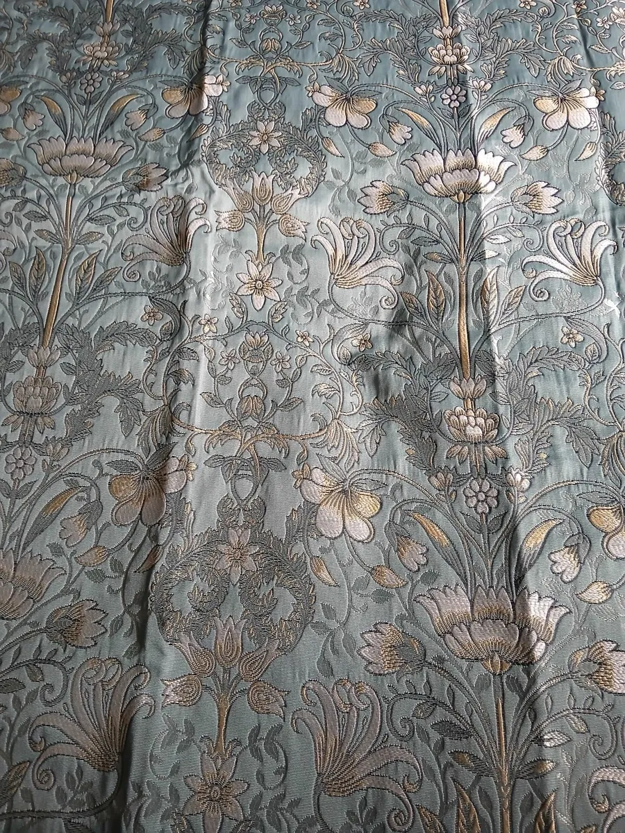 Curtains - Image 2