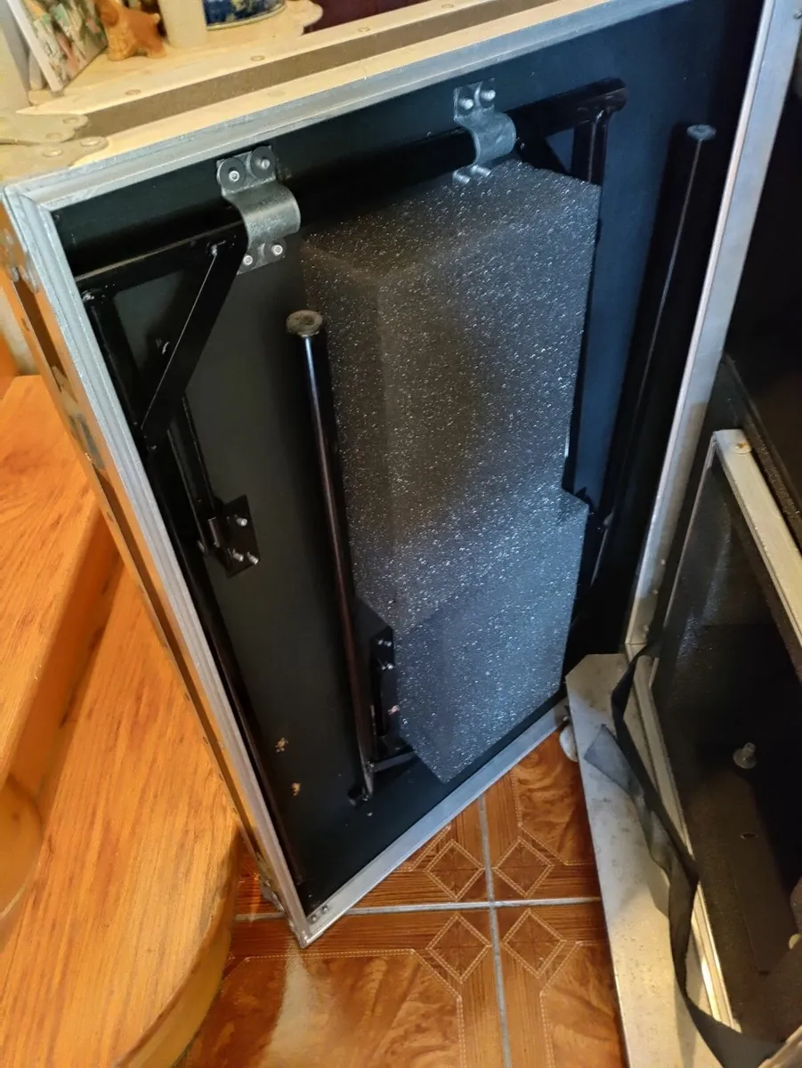 Music equipment - Image 4