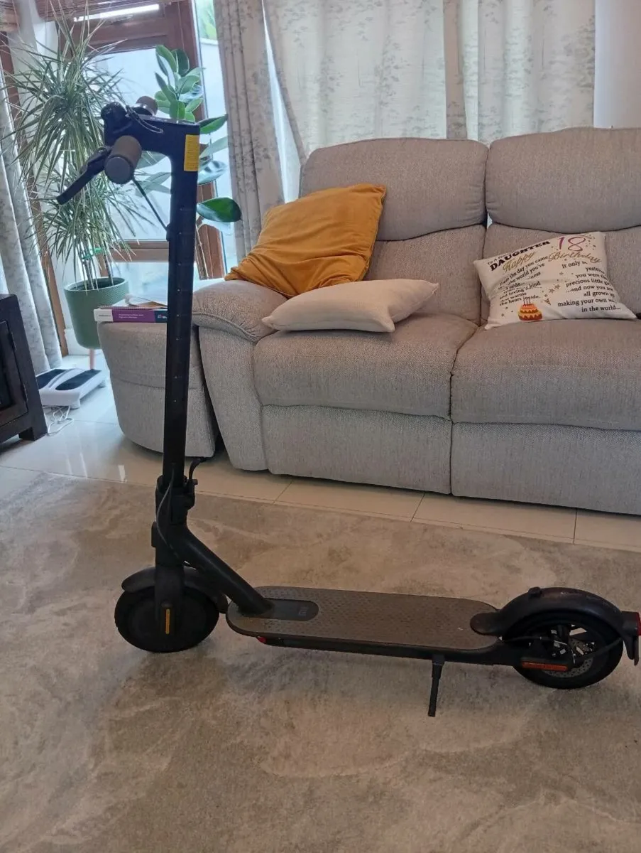 Xiaomi Mi Essential electric Scooter - Image 1