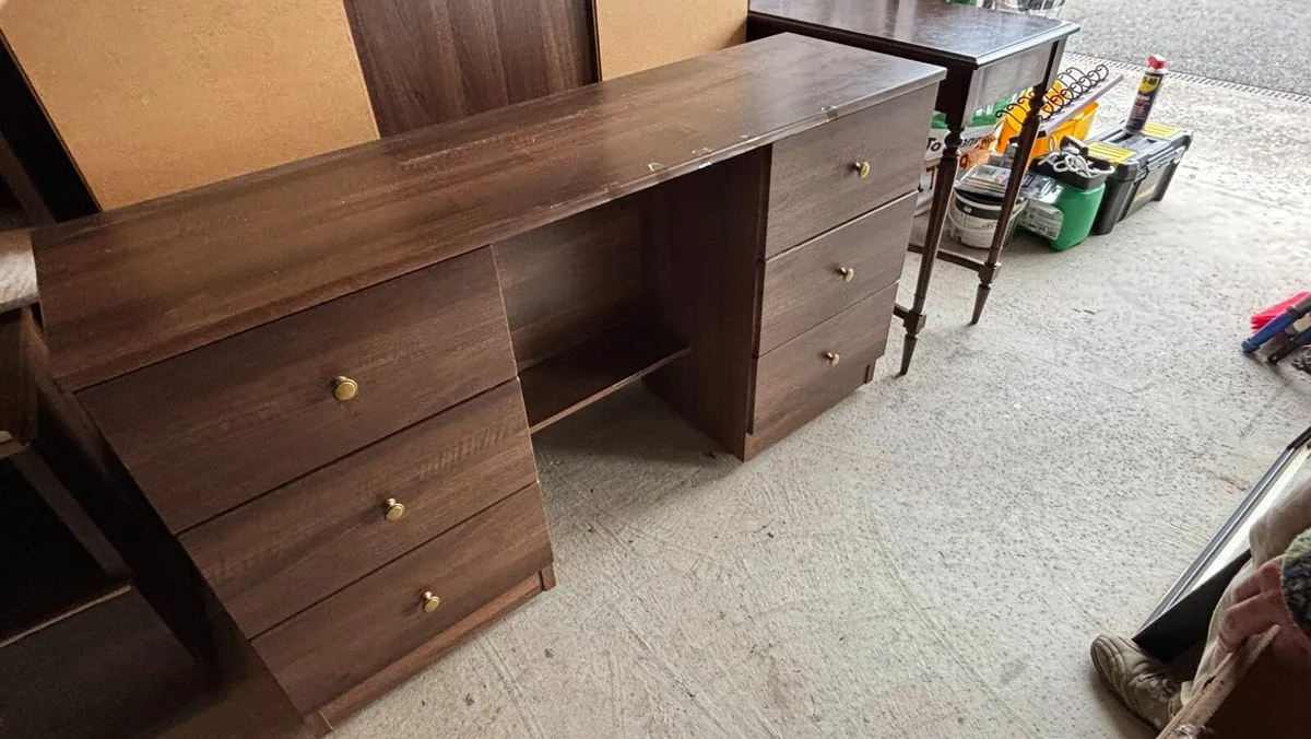 Full House of Furniture - Image 1