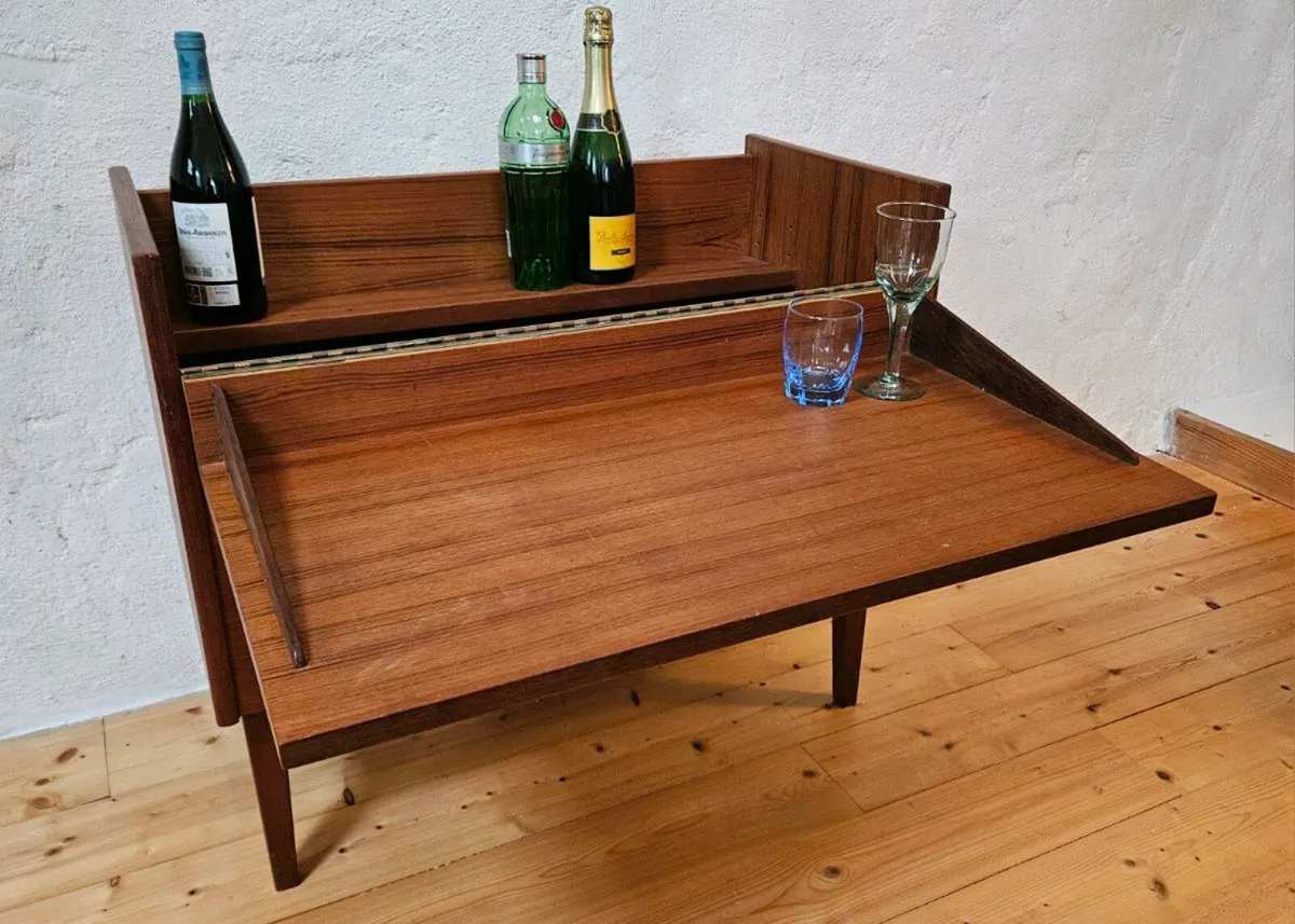 Mid Century Drinks Cabinet - Vintage Furniture - Image 1