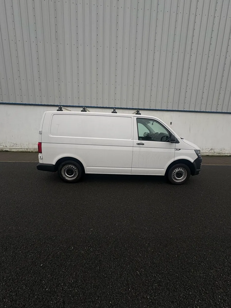 Volkswagen Transporter - Image 3