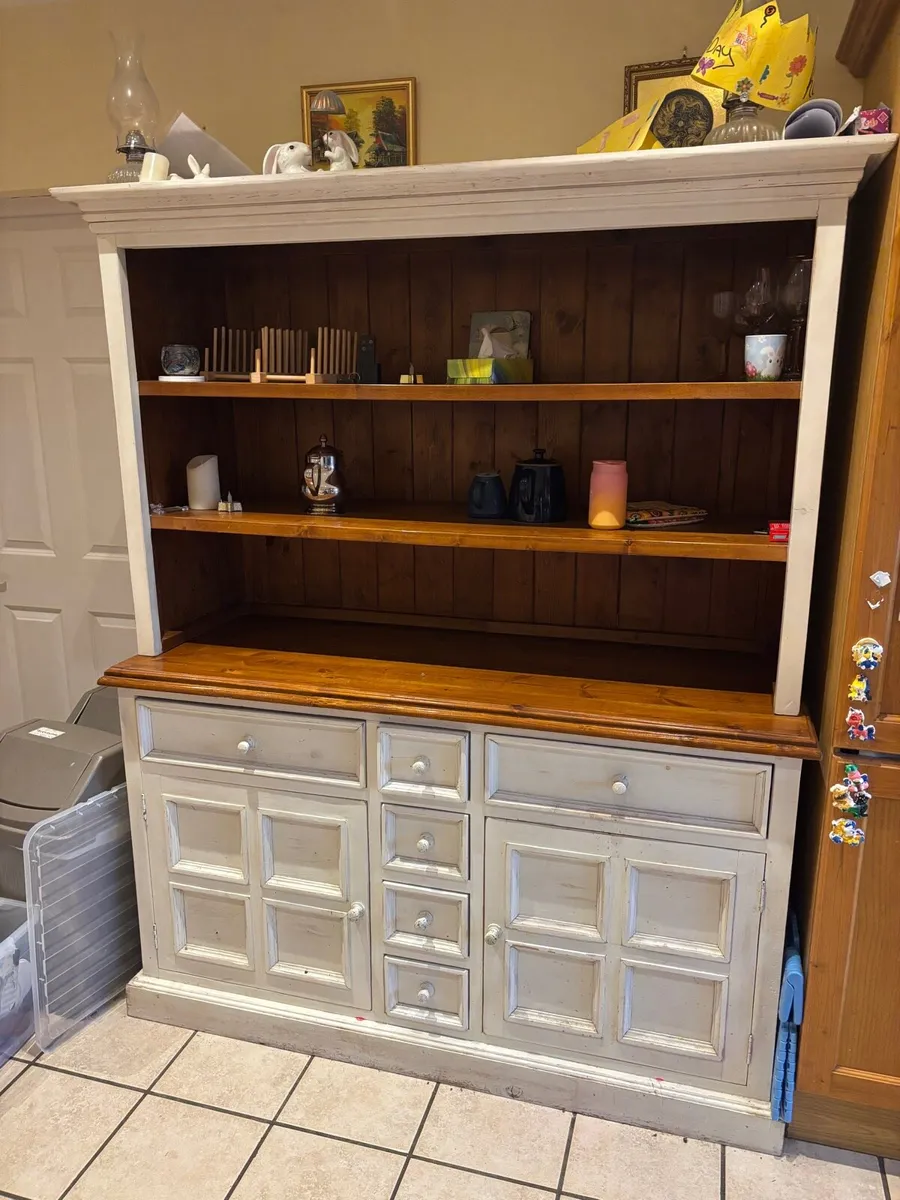 Country Style Oak Kitchen Cabinet