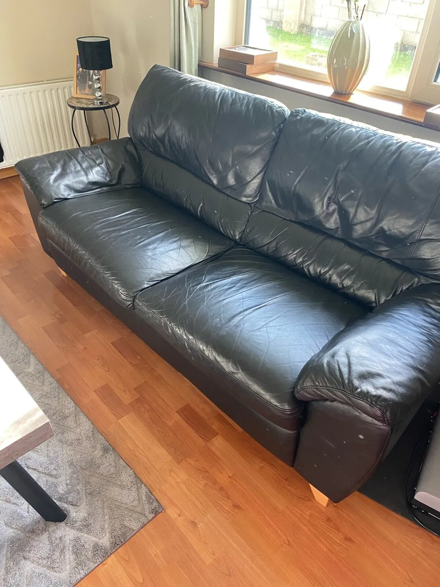 Leather 3 seater couch - Image 2