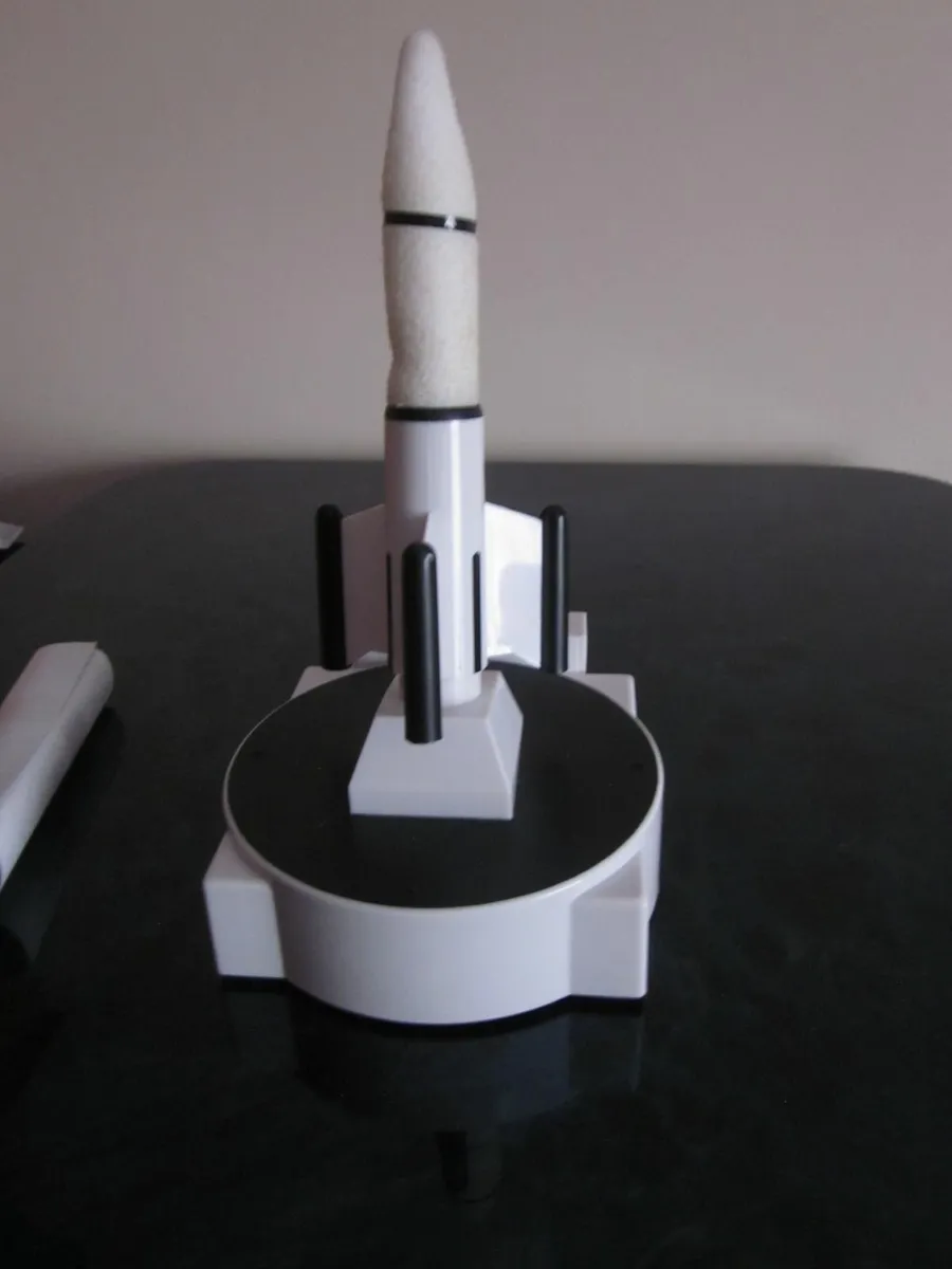 Boots Rocket Alarm Clock New - Image 4