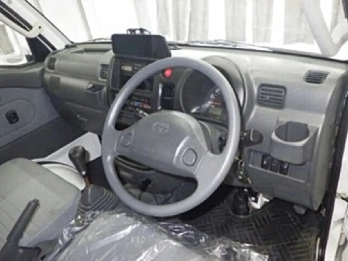 Toyota Pixis mini pick up truck - Image 3