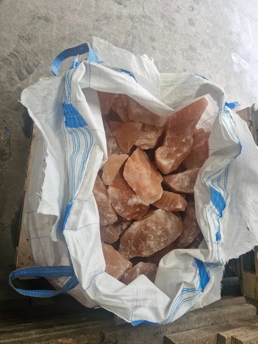Mineral Buckets & Himalayan Rock Salt - Image 1