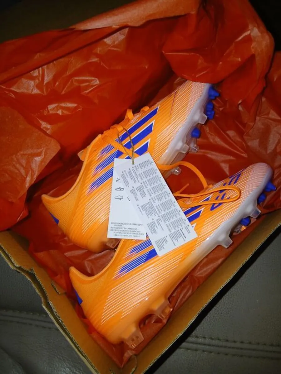 Adidas F50 league football boots - Image 4