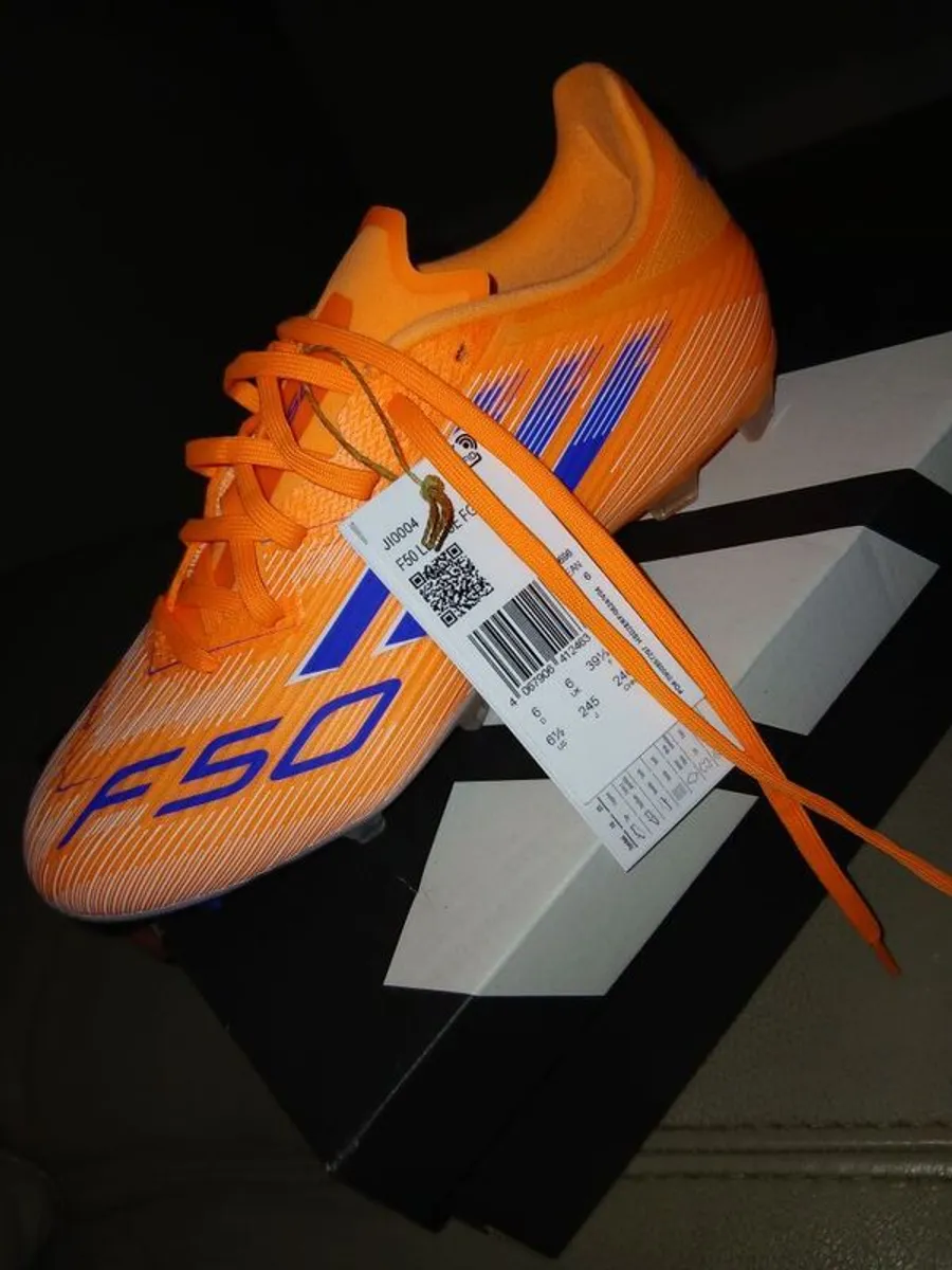 Adidas F50 league football boots - Image 1