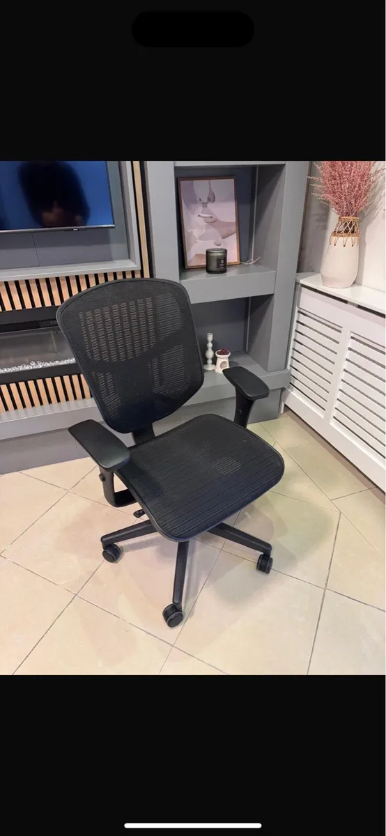 Office chairs - Image 1